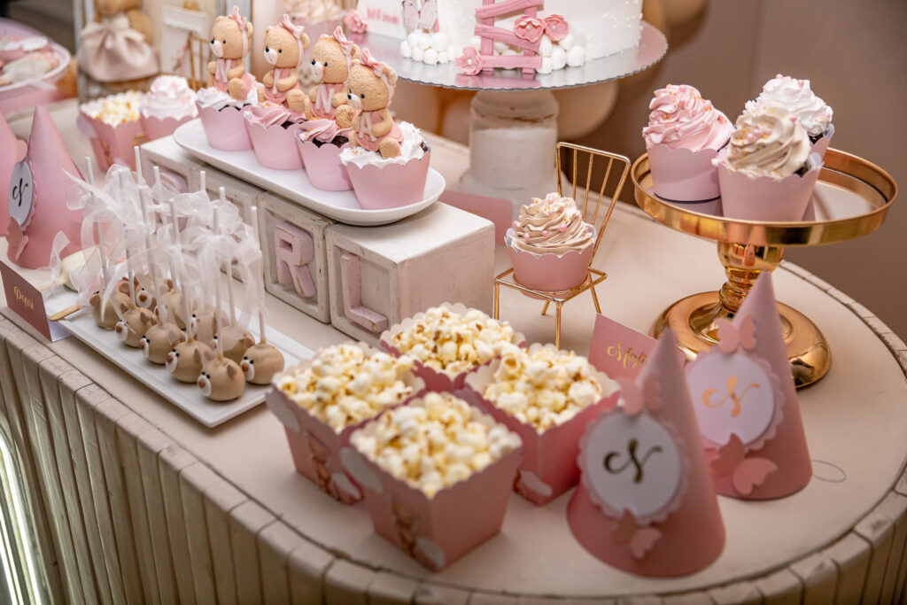 Dekoracije za krštenja i Rođendane