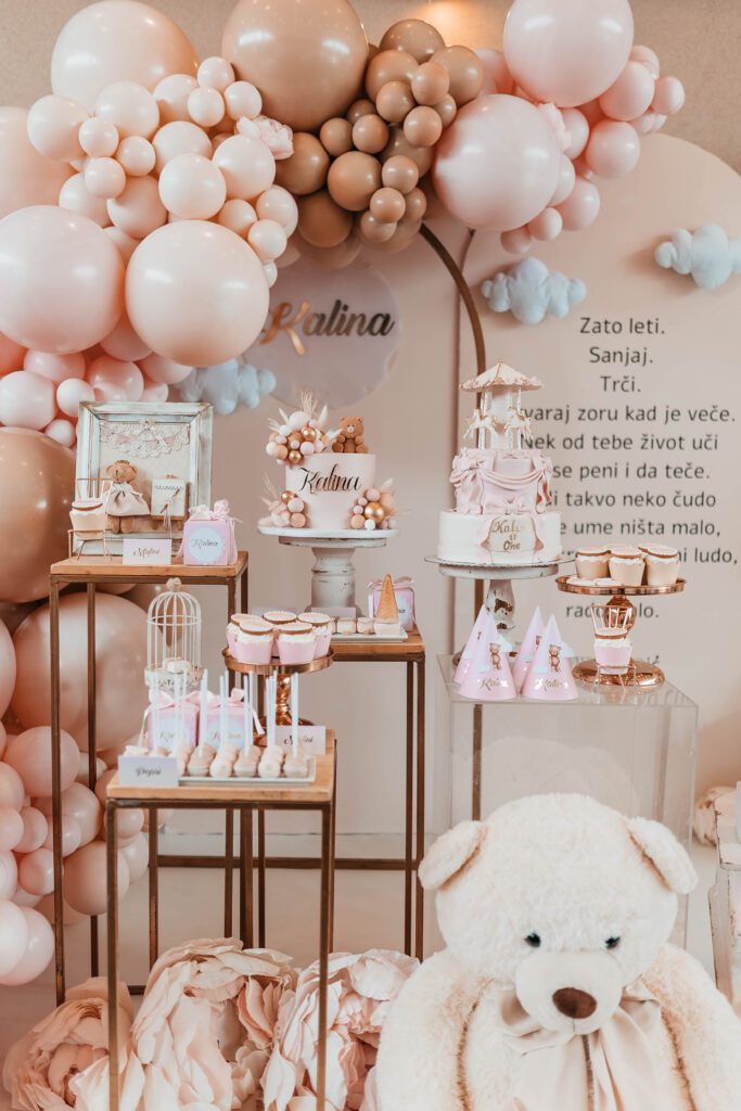 Dekoracije za krštenja i Rođendane