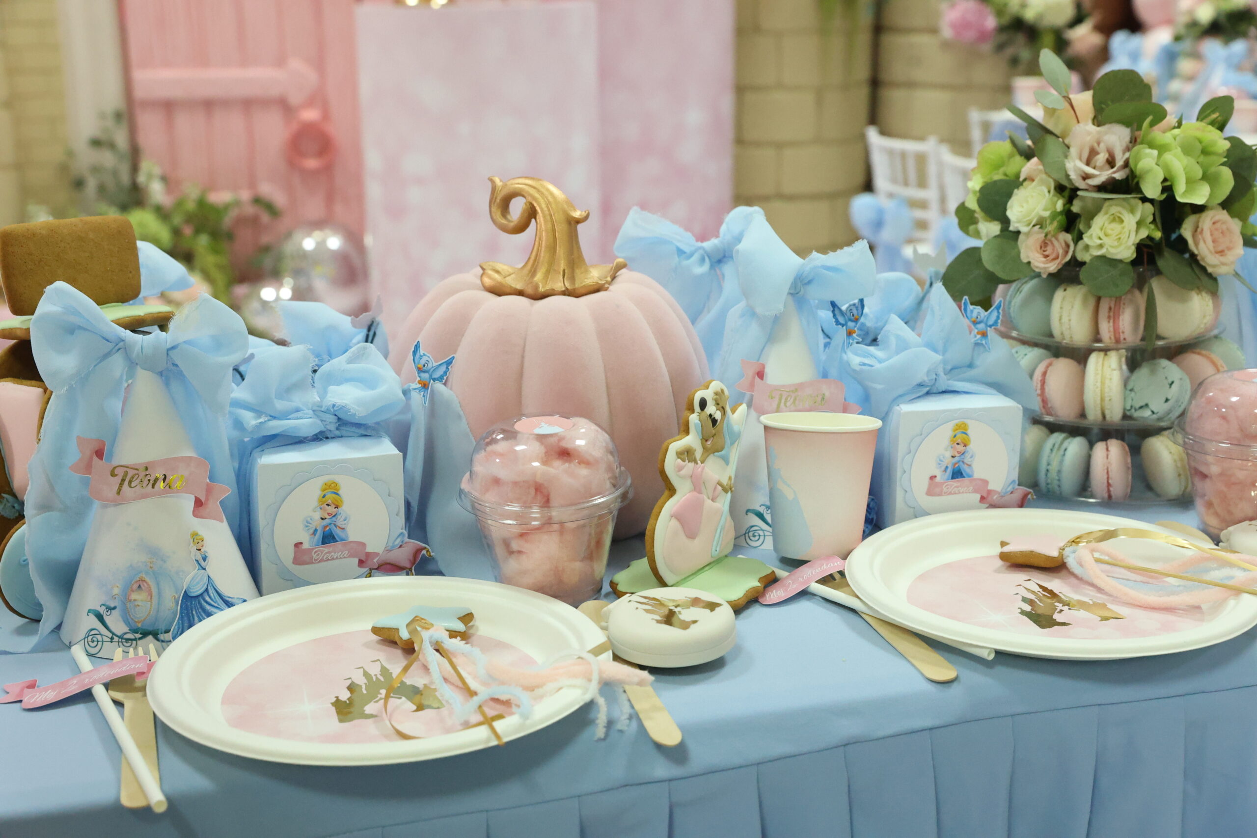 Dekoracija za Prvi Rođendan - Pepeljuga