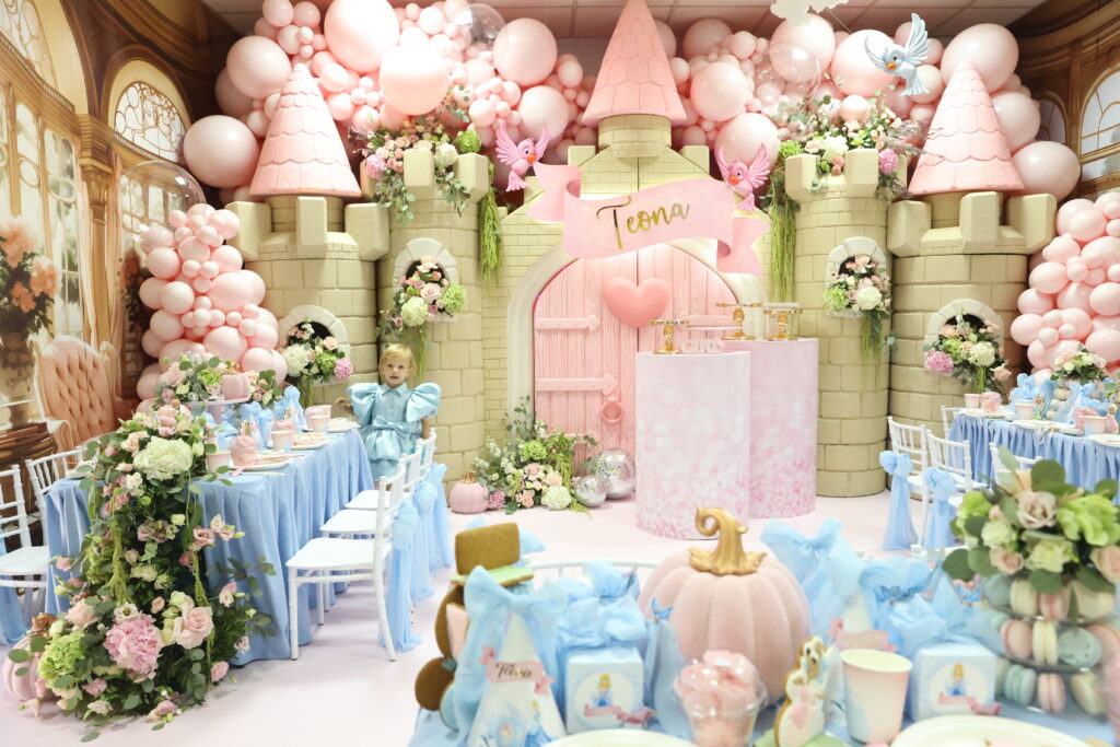 Dekoracija za Prvi Rođendan - Pepeljuga