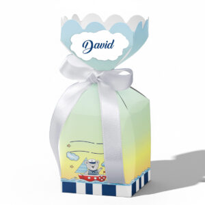 Kutija polu bombonica meda u brodu